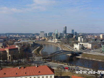 Widok na nowe miasto Baszta Giedemina Wilno Kaziuki