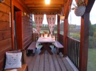 Gospodarstwo agroturystyczne BIEBRZAŃSKA ZAGRODA dom-taras